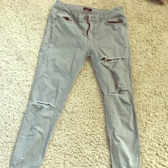 Gray ripped jeans - Picture 1 of 1